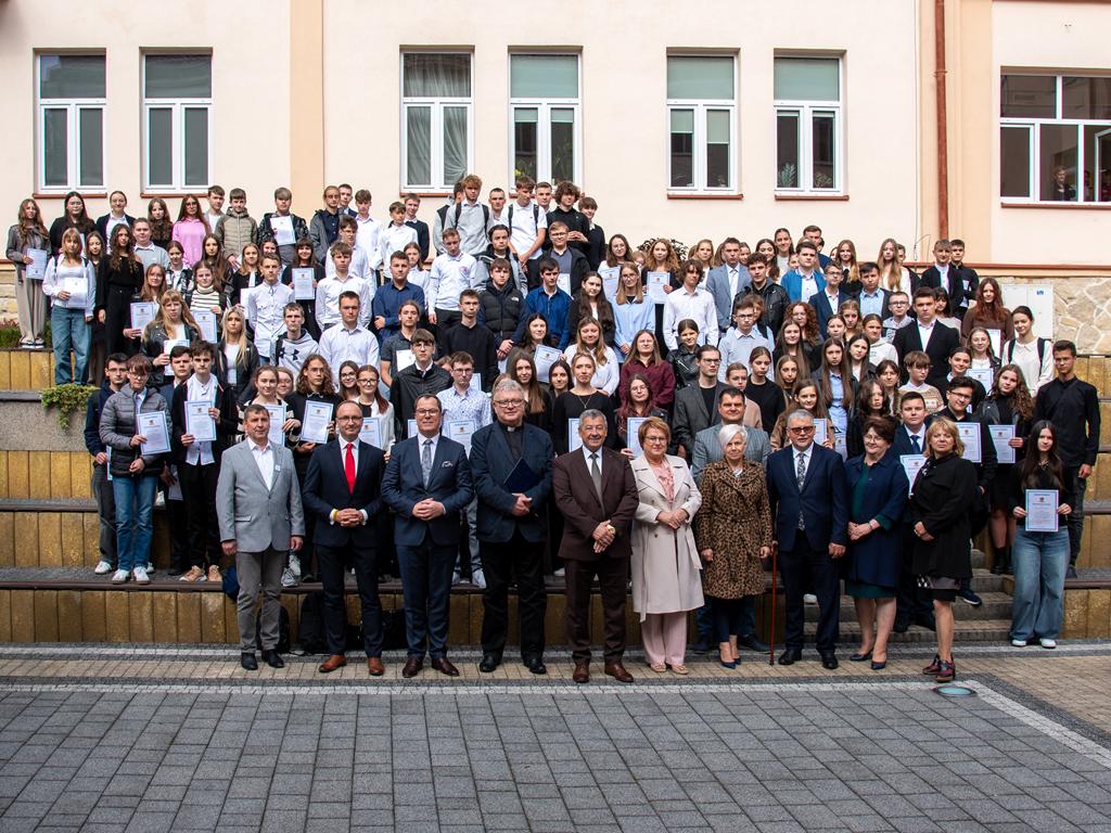 Powiat Strzyżowski po raz 24. przyznał stypendia uzdolnionej młodzieży